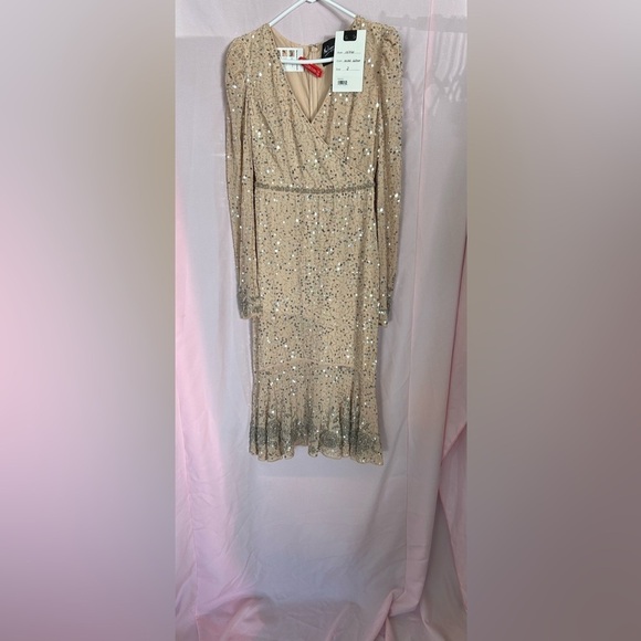 Mac Duggal 10740 NWT SEQUIN GOWN WITH EMBELLISHED HEMLINE AND BELT - Picture 4 of 8